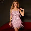 Elegantes rosa Fransen-Pailletten-Cocktailkleid für Partys mit schimmernden Stufenfransen. - S / Kleider / Rosa