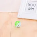 Pelota de juguete para gatos de plástico verde y blanco con cascabel interno sonoro - Pelota con cascabel / Talla única / Verde y Blanco