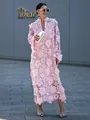 Robe longue en dentelle rose avec appliques florales 3D complexes et manches longues - S / Robes / Rose
