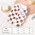 Gilet chaud en polaire à carreaux marron et blanc avec patch ours mignon pour chiens et chats - S / 格子开衫(清仓) / Marron