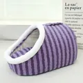 Panier pour chat rayé violet en forme de grotte avec doublure polaire chaude - Petit (45x30x25cm) / Style Rayé / Violet