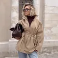 Elegante trench retrò francese kaki con coulisse e cintura media stagione donna - Taglia S / Top / Kaki