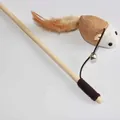 Bacchetta per gatti in legno naturale con topo in juta piume e un campanellino - Lunghezza circa 40 cm / Stile Topo