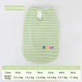 Camiseta elástica de rayas verdes para perros pequeños y gatos con un parche de conejito. - XS / Tops / Verde