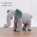 Giocattolo cigolante per cani a forma di elefante grigio, dimensioni 32x21 cm di altezza - Elefante in Pile di Ananas