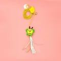 Juguete colgante interactivo para gatos con una abeja de peluche y cascabel dorado - Estilo de Abeja