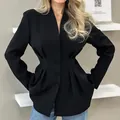 Eleganter schwarzer, schmal geschnittener Blazer mit Wespentaille für Beruf und Alltag - S / Schwarz