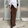 Jupe longue élégante en satin marron à taille haute avec une silhouette sirène fluide - S / Bas / Brun Foncé