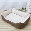 Weiches Minky-Punkt Plüsch-Haustierbett in Braun und Beige, warmes Nest für Hunde - Braun