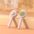 Simpatica spazzola rosa per gatti con pulsante per la rimozione dei peli con un clic - 1 Pezzo / Rosa