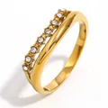 Eleganter zweischichtiger 18K vergoldeter Edelstahlring mit funkelnden weißen Zirkonia - US 6 / Weißer Zirkonia-Stil