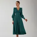 Elegante smaragdgroene Franse satijnen maxi-jurk met lantaarnmouwen voor dames - S / Dresses / Donkergroen