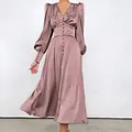 Elegante satijnen Franse jurk met lantaarnmouwen in oudroze kleur A-lijn snit - Roze Bruin