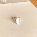 Eleganter minimalistischer silberner verstellbarer Wellenring für Damen modischer Handschmuck - Matte Wave Double Layer Style (12)