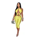 Sexueller gelber Neckholder-Jumpsuit mit Cut-out und schmaler Passform für Damen. - S / Set / Gelb