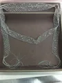 Elegante silberne Hohlnetz-Pulloverkette mit lila Kristallen und Quastenanhänger - Hohlkreis Pulloverkette (HN13862) / Silber mit Rosa