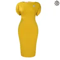 Elegante abito a tubino giallo brillante con scollo rotondo e spilla floreale di cristallo - Taglia S / Abito (Con Spilla) / Giallo