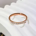 Elegante anello eternity in acciaio inossidabile oro rosa con zirconi cubici - Taglia 7 / Stile strass pavè (38-D-3) / Oro rosa