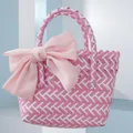 Bolso cesta tejido a mano en rosa y blanco con un gran lazo decorativo - Pequeño (Con Lazo Rosa) / Rayas Rosas