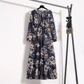 Elegantes dunkelblaues Maxikleid aus Chiffon mit Blumenmuster und hohen Taillenbund - S / Kleider / Dunkelblaues Blumenmuster (Nr. 10)