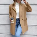 Chaqueta blazer larga de punto con doble botonadura para mujer en color camel chic - S / Tops / Caqui