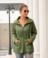 Veste de pluie à capuche pour femme en vert olive avec cordon de serrage taille - 3XL / Hauts / Vert clair