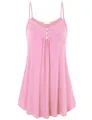Vue détaillée d'une robe caraco rose à col en V avec boutons et plis élégants - Rose