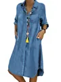 Abito in denim taglie forti da donna con tasche e collane boho - Taglia S / Vestiti / Azzurro