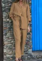 Ensemble deux pièces en lin de coton camel avec chemise boutonnée et pantalon à taille haute. - 3XL / Haut Et Bas / Kaki