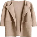 Vista dettagliata del cappotto in maglia kaki con colletto a rever e tasche applicate frontali - Taglia S / Top / Albicocca