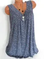 Detalle de camiseta sin mangas azul con estampado de flores para mujer y cuello en pico - Azul marino