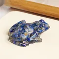 Exquisita figura de rana de resina hecha a mano con cristal azul natural y pan de oro - Lapislázuli / 6.5x5.5cm Con Caja