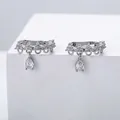 Boucles d'oreilles ear cuff argentées élégantes avec pendentif en zircone poire - Bague d'oreille pendentif goutte couronne (B10805b) / Or blanc