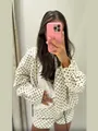 Completo casual da donna con giacca a pois e pantaloncini coordinati in bianco - Taglia S / Top
