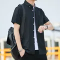 Camicia Oxford nera casual da uomo a maniche corte con colletto button-down e taschino sul petto - S (38) / Stile Minimalista Giapponese (D2001) / Nero