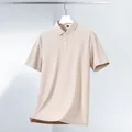 Kurzärmeliges Herren-Poloshirt aus atmungsaktivem apricotfarbenem Stoff mit Kragen. - XL / Oberteil (PY29) / Hellkhaki