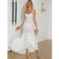 Elegantes weißes Spitzenkleid mit Spaghettiträgern und Meerjungfrauen-Saum für Events. - S / Kleider / Weiß