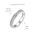 Primer plano de la banda de plata S925 que muestra el ancho de 2,8 mm y detalle de moissanita - Talla US 5 / Media Eternidad (0,4ct)