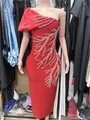 Elegante abito a fascia rosso monospalla con raffinati decori in strass a rami - Taglia S / Vestiti / Rosso
