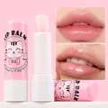 Primer plano de bálsamo labial hidratante con forma de pata de gato y efecto brillo - Forma Pata de Gato (DK-1005)