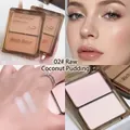 Rich Bear dual-color highlighter swatch and facial makeup effect for shade 02 Raw Coconut - 02# Coconut Pudding
