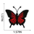 Dettaglio macro della toppa ricamata a farfalla rossa e nera con trama sottile - Farfalla Rossa e Nera (C19HD-065-21) / 1 Pezzo