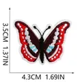 Vista dettagliata di una toppa ricamata a farfalla con dimensioni 4,3 cm x 3,5 cm - Farfalla Ricamata Colorata (C19HD-068-22) / 1 Pezzo
