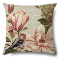 Funda de cojín vintage de lino con estampado elegante de flores de magnolia y un pajarito - Magnolia Rosa y Pájaro (15017-1) / Una Pieza (Sin Relleno)