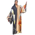 Volledig zicht op losse bedrukte kimono jas met bloemenpatronen en gouden afwerking - Eén maat / Tops / Zwarte Pruimenbloesem