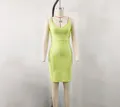 Elegante vestido bandage ajustado verde lima con escote en V y tirantes finos para mujer - L / Vestidos / Verde Neón (4089)