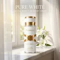 Gedetailleerd beeld van Focuscent Pure White parfumfles met gouden accenten op de vensterbank - Pure White (FC-PW-100)