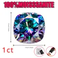 Detail van 1ct cushion cut regenboog moissanite steen met 0,6 cm maat - Vierkant Kussen (1ct) / 6mm-1ct (Met GRA Certificaat) / Regenboog Groen