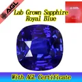 Vue détaillée d'un saphir de laboratoire bleu royal brillant avec une coupe coussin - 5x5mm / Avec Certificat AGL