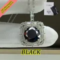 Dettaglio di un ciondolo in argento 925 con moissanite nera rotonda e cornice quadrata. - 9mm (3ct) / Nero